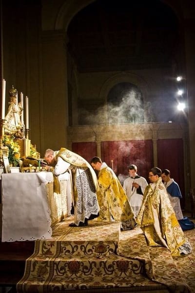 The Case For A Mass Conversion Of Men: #The CatholicGentleman: May The Christ Child Emmanuel Bless You In All Thoughts and Actions Today... From Creighton's